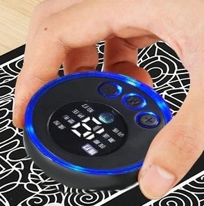 Tapis de massage électrique pliable et portable pour les pieds.